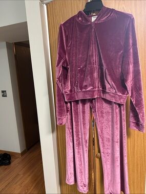 Pink Victoria’s Secret Velvet Hooded Two-Piece Lounge Set - Mauve